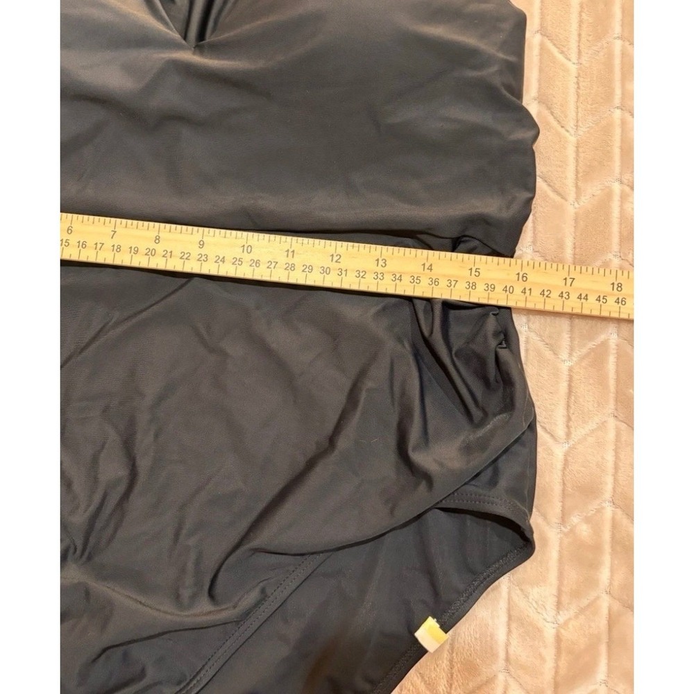 Summersalt The Breaker One Piece Swimsuit Size 16 Black V-Neck Pool Beach Resort - Picture 9 of 14